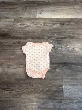 Kyle & Deena‎ Baby Girl Short Sleeve Floral Bodysuit — White & Light Pink